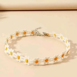 New daisy design fabric choker necklace